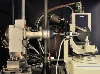 Rigaku HighFlux HomeLab™ universal, dual wavelength (Mo-K_α and Cu-K_α ) diffractometer